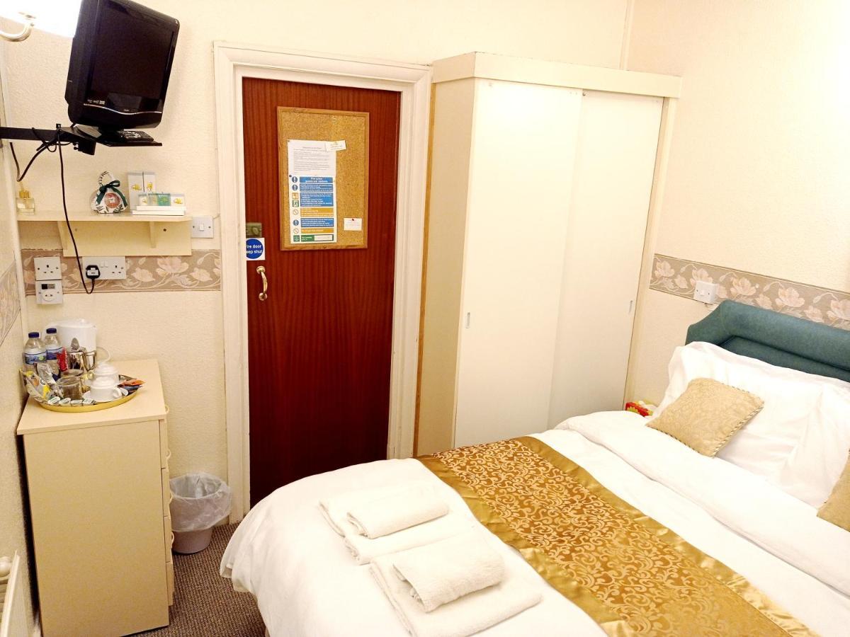 Lily Hotel Μπλάκπουλ Εξωτερικό φωτογραφία