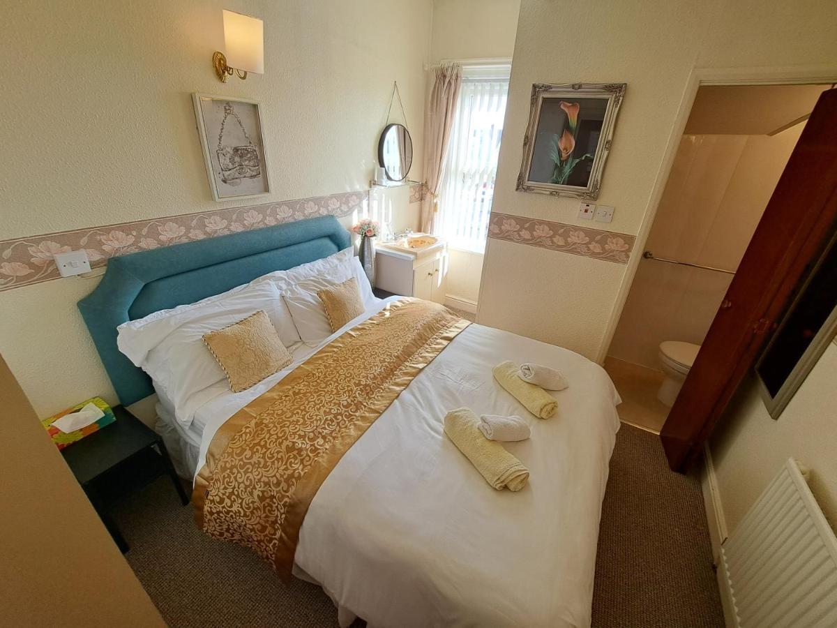 Lily Hotel Μπλάκπουλ Εξωτερικό φωτογραφία