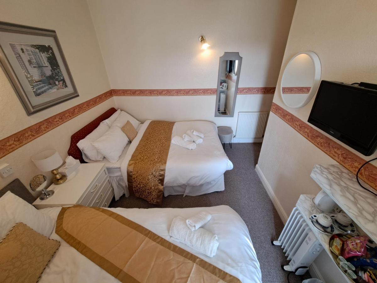 Lily Hotel Μπλάκπουλ Εξωτερικό φωτογραφία