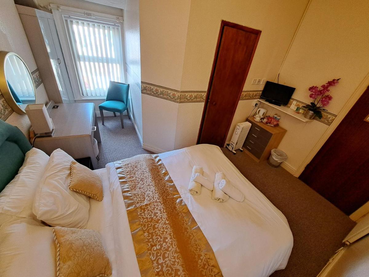 Lily Hotel Μπλάκπουλ Εξωτερικό φωτογραφία